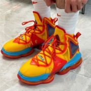Nike/耐克新款LEBRON 19男女詹姆斯19代实战训练篮球鞋DC9342-800
