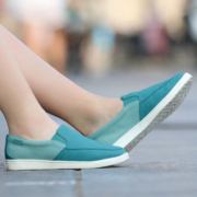 卡骆驰（crocs）板鞋女鞋夏季户外运动轻便透气耐磨舒适休闲一脚蹬帆布鞋204929 204929-3N9 蓝 W7/37-38