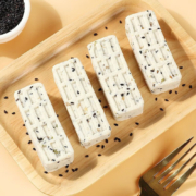 京喜特价APP、有券的上：伊口粮 坚果茯苓八珍糕 200g*2袋