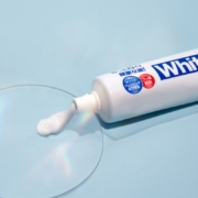概率券:狮王（Lion）日本原装进口狮王White大白管牙膏 成人小苏打酵素牙膏薄荷味150g
