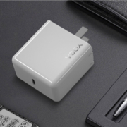 联想（Lenovo）原装65W电源适配器 Type-C通用充电器 PD快充 小新Pro14/小新Pro13/YOGA14S充电头 凝脂白
