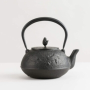 Iwachu 岩铸 南部铁器 11937 14型马肌 黑烧 日本铸铁茶壶1500mL