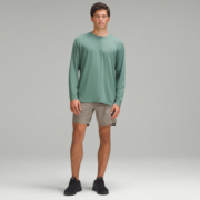 lululemon丨License to Train 男士训练宽松款长袖 T 恤 LM3ER6S 森林绿 L