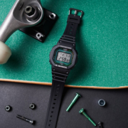 CASIO卡西欧小方块G-SHOCK 20周年限量石英表GW-B5600HR