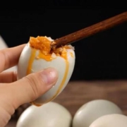 邮都绿叶 高邮咸鸭蛋 65g*6枚
