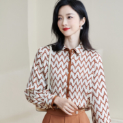 米思阳2023秋季新款淑女气质印花衬衫立领宽松纽扣长袖上衣女2363
