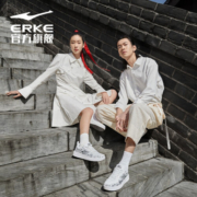 鸿星尔克（ERKE）清明上河园滑板鞋女低帮舒适国潮元素户外休闲街头女鞋运动鞋子 正白/正黑(女款) 37