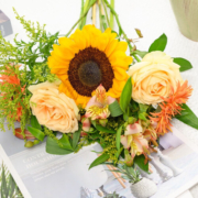 简势（jianshi）玫瑰花康乃馨百合向日葵教师节花束云南昆明基地直发 设计师花束-「秋日暖阳」