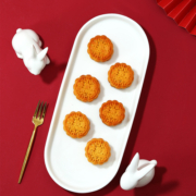 味滋源中秋月饼批发奶黄流心广式莲蓉蛋黄豆沙老式五仁水果送礼盒