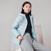 雪中飞 女式羽绒外套23春秋新款轻薄保暖连帽羽绒服短款女