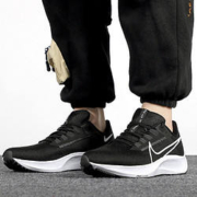 NIKE 耐克 AIR ZOOM PEGASUS 38 女款跑鞋 CW7358 36码