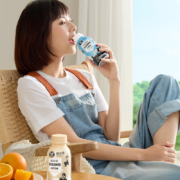 丝袜奶茶的创始者，兰芳园&噢麦力 铁观音港式燕麦奶茶300ml*15瓶