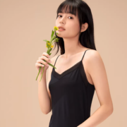 曼妮芬 棉质生活 一体式蕾丝莫代尔带杯吊带背心