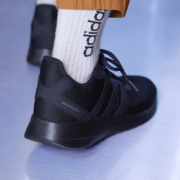 京东百亿补贴:阿迪达斯 （adidas）潮流运动舒适跑步鞋网面男鞋减震耐磨休闲FW3890