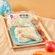 plus会员:尚六品 鲜切面条拉面 400g*1袋