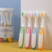 小牛历险记 儿童牙刷软毛3到4-5-6一7-8-10-12岁以上宝宝小孩学生牙膏换牙期