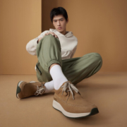 Clarks其乐科特轻量休闲跑鞋男鞋春舒适缓震耐磨运动鞋 深沙色 261686067 39.5
