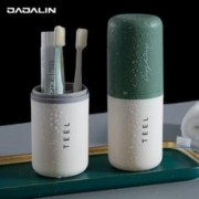 京东PLUS：JAJALIN 加加林 旅行洗漱杯可拆2个刷牙杯牙缸创意简约牙具盒旅游洗漱杯套装浅绿