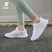 特步 女子运动鞋 *2件
