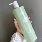 天降1入手 持久留香沐浴露100ml