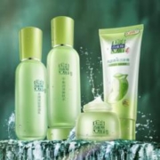 PECHOIN 百雀羚 护肤套装礼盒草本精萃惊喜4件套（洁水乳霜）补水保湿干皮挚爱