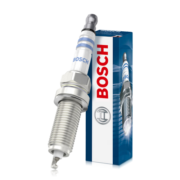 博世（BOSCH）双铂金火花塞四支装5524适配日产轩逸逍客天籁骐达骊威启辰D50T60