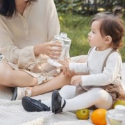 农夫山泉 饮用天然水（适合婴幼儿）1L*6瓶塑膜装婴儿矿泉水