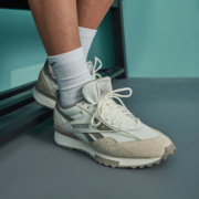 Reebok锐步官方男女同款LX 2200经典复古轻便时尚运动跑步鞋 GW3804 中国码:42.5(27.5cm),US:9.5