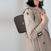 【自营】COACH/蔻驰女士经典印花小号麻将包手拎手提包卡其C3308