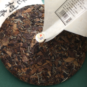 国家地理标志产品，董德 福鼎老白茶9年陈枣香寿眉饼2014年 300g