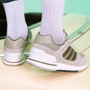 京东百亿补贴:阿迪达斯 （adidas）休闲鞋男鞋 网面透气轻便HP6114