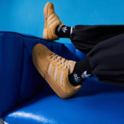 20点开始：adidas 阿迪达斯 「面包鞋」 COURTIC 男女款经典运动板鞋 GX4367