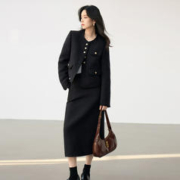 DUIBAI 对白 法式优雅小香风羽绒服女2023冬季新款90白鸭绒外套半身裙套装