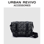 URBAN REVIVO 印花翻盖斜挎包UAMB32075