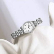 TISSOT 天梭 Tradition俊雅系列 女士钢带石英表 T063.009.11.018.00