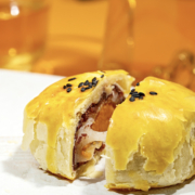 京东京造蛋黄酥660g12枚早餐糕点雪媚娘零食休闲食品