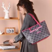 BANDGEWOO 阪织屋 草莓熊不二家联名女士包包卡通便携通勤大容量托特包手提包