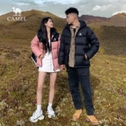 男，女款都有 骆驼火山羽绒服