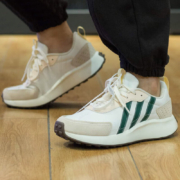 京东百亿补贴：Adidas 阿迪达斯 中性休闲系列 休闲鞋 IE5542