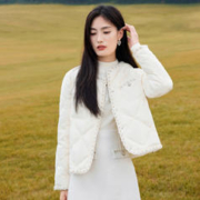 秋水伊人 小香风羽绒服冬装新款女装短款宽松显高轻薄羽绒服外套 米白 M