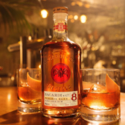 百加得(Bacardi) 洋酒 朗姆酒 八年朗姆酒750ml