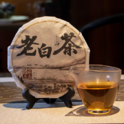 百亿补贴：指尖叙福鼎白茶 高山白茶 老寿眉 老白茶 紧压茶饼茶叶 2019年200g