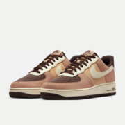 再降价：NIKE 耐克 男子空军一号运动鞋 AIR FORCE 1 '07 LV8 EMB AJ1 FB8878-200