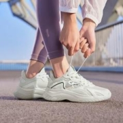 361° 柔步2.0 女子跑步鞋 682332240