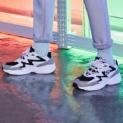 斯凯奇（Skechers）官方秋冬情侣款校园运动小白鞋熊猫鞋 999090-BKGD 黑色/金色 41