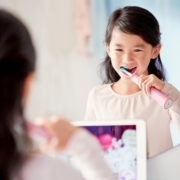 飞利浦（PHILIPS） 儿童电动牙刷4-6岁-12岁宝宝儿童软毛专用自动牙刷2种强度蓝牙APP互动 圣诞节礼物送男女生 小公主升级款 2种力度-蓝牙APP互动