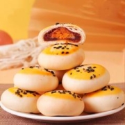 网红蛋黄酥红豆味雪媚娘