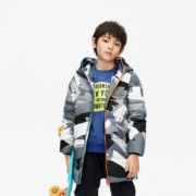 波司登 男童中长款眼镜设计 抗菌羽绒服
