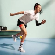 adidas 阿迪达斯 张常宁同款 女款透气跑鞋 S23840
