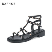 DAPHNE 达芙妮 铆钉凉鞋女平底2023年女新款一字带仙女粗跟平底罗马凉鞋女